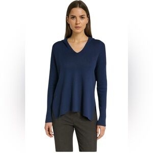 T Tahari Navy Blue Ribbed V-Neck Hooded Sweater – Soft Viscose Blend Size S